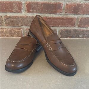 Merona Size 9.5 Classic Brown Leather Loafers